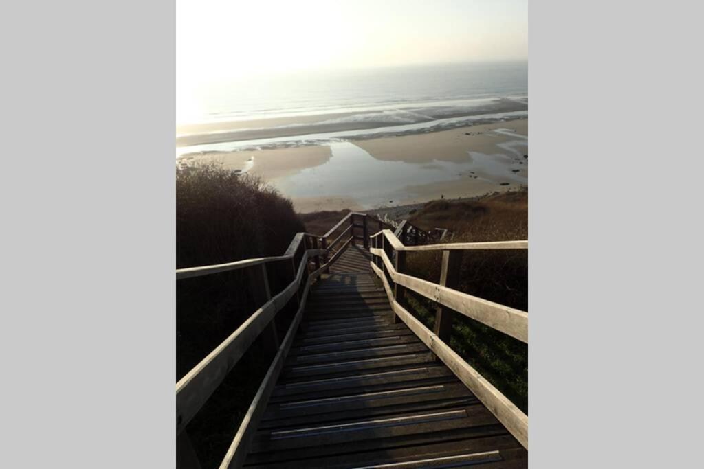 Gîte   Les Oyats   à 400 m de la plage Équihen-Plage Esterno foto