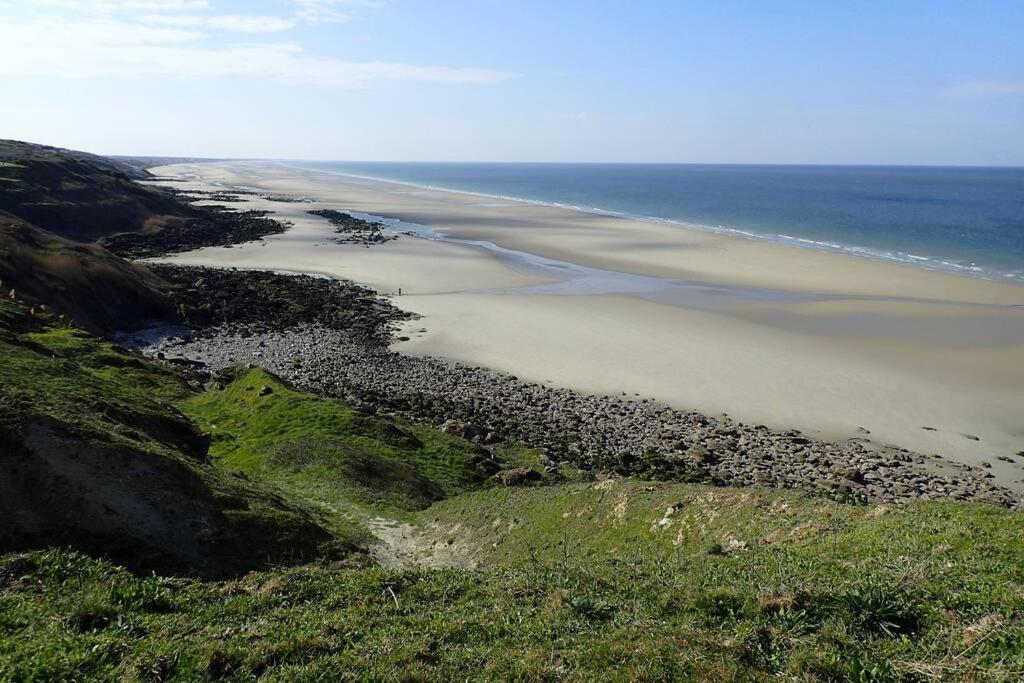 Gîte   Les Oyats   à 400 m de la plage Équihen-Plage Esterno foto