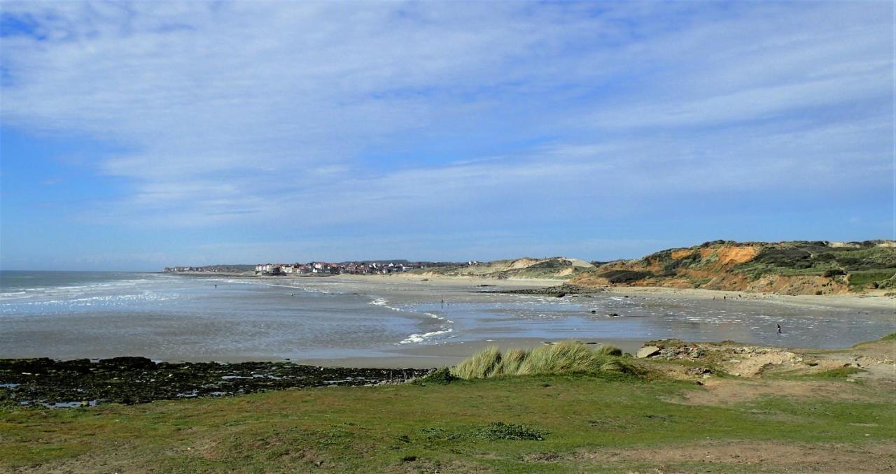 Gîte   Les Oyats   à 400 m de la plage Équihen-Plage Esterno foto